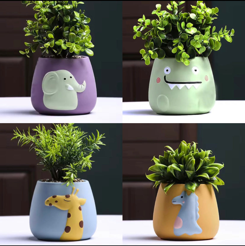 Set of 4 Cute animal planter(pre-order)