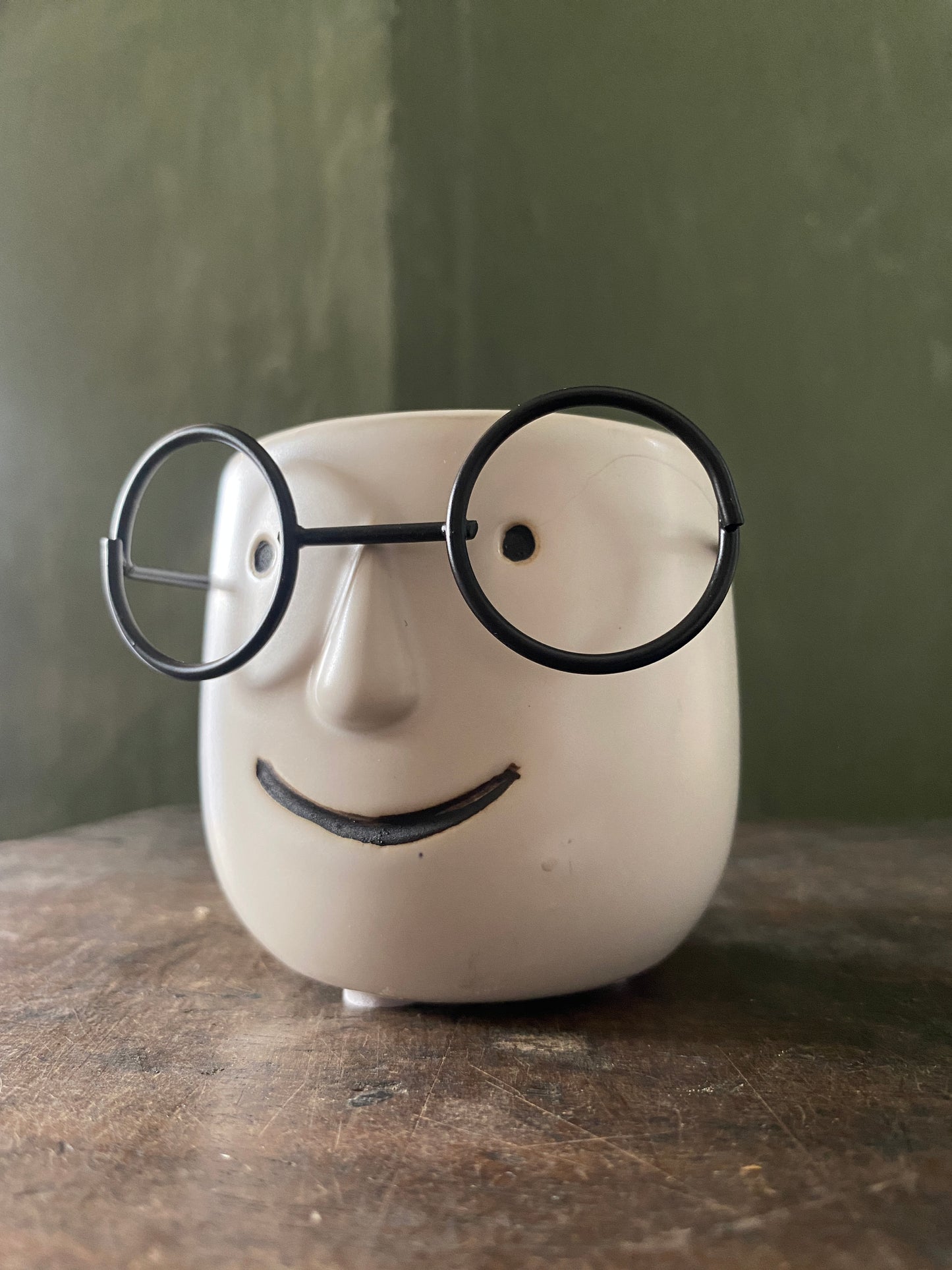 White specs ceramic planter