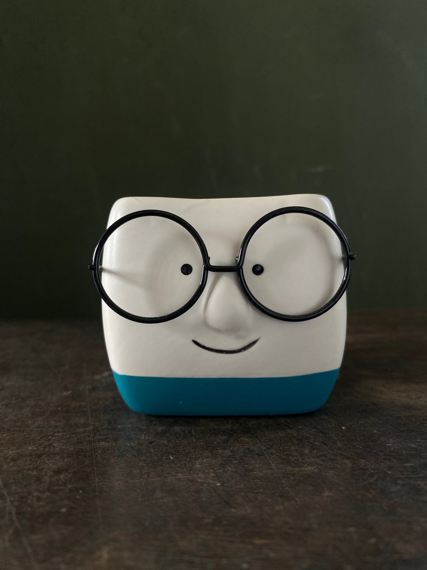 White blue specs ceramic planter