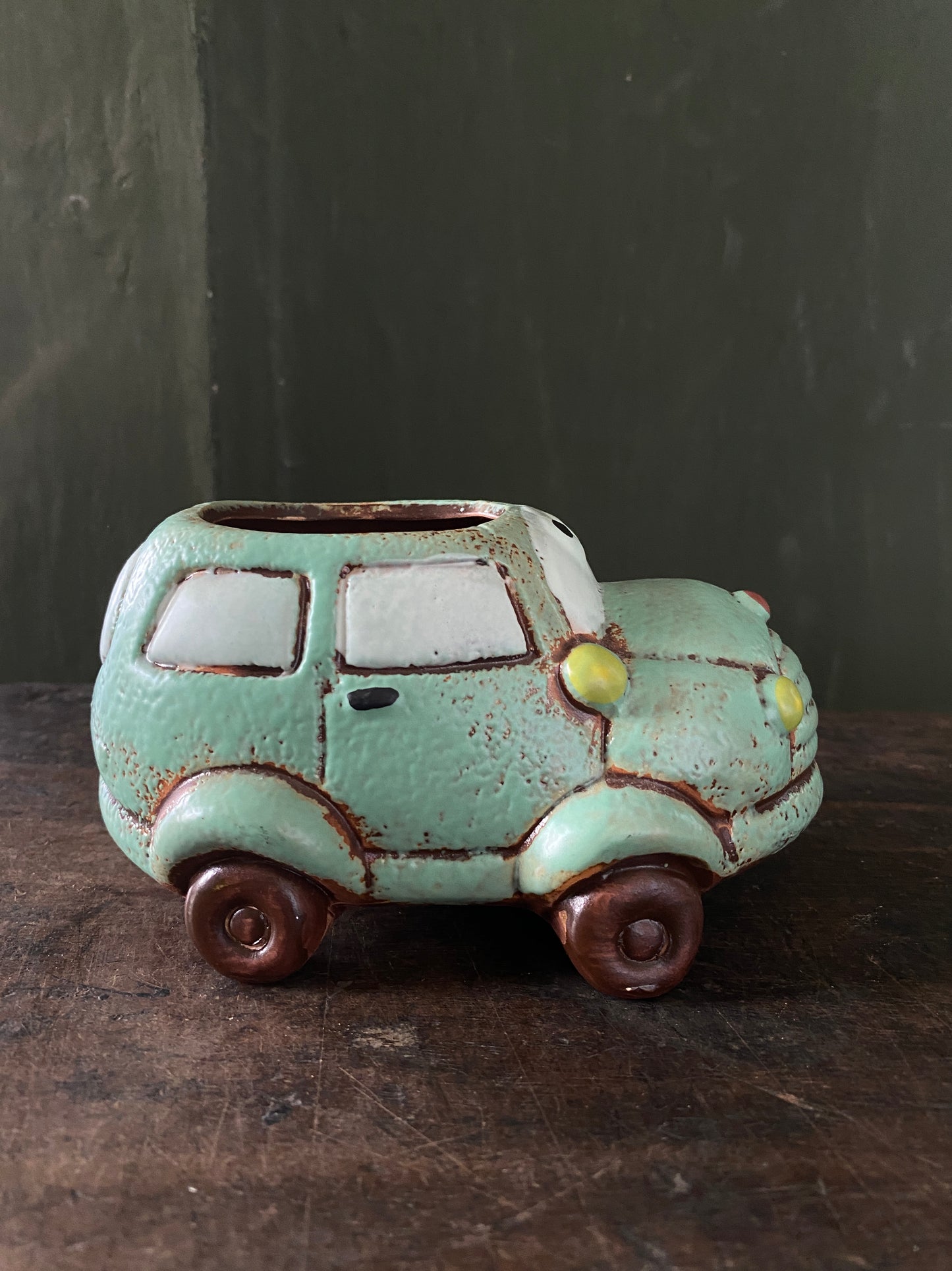 Green car ceramic planter