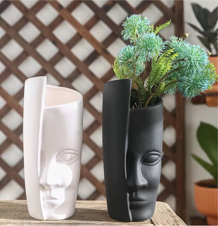 Black ceramic face pot