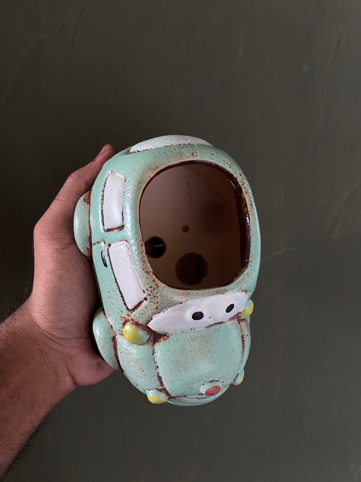 Green car ceramic planter
