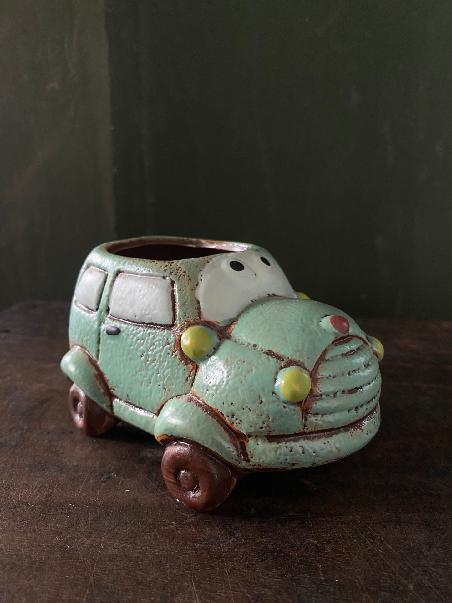 Green car ceramic planter