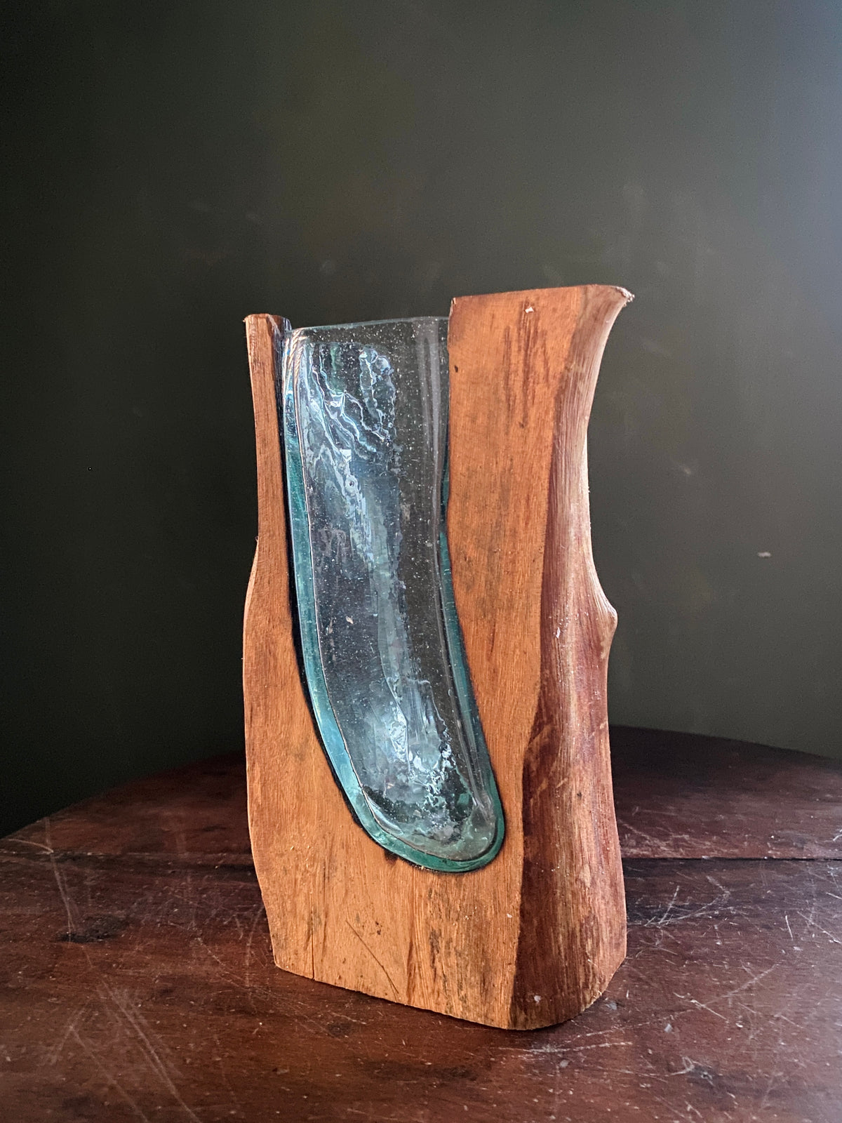Small Molten Glass on natural Driftwood-forestwall