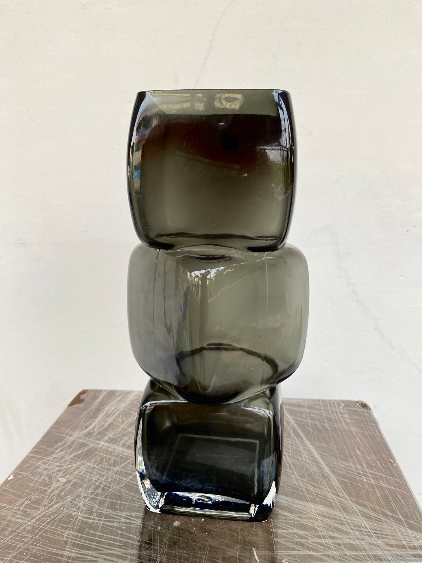 Premium Imported Designer black Glass Vase showpiece– Limited Edition