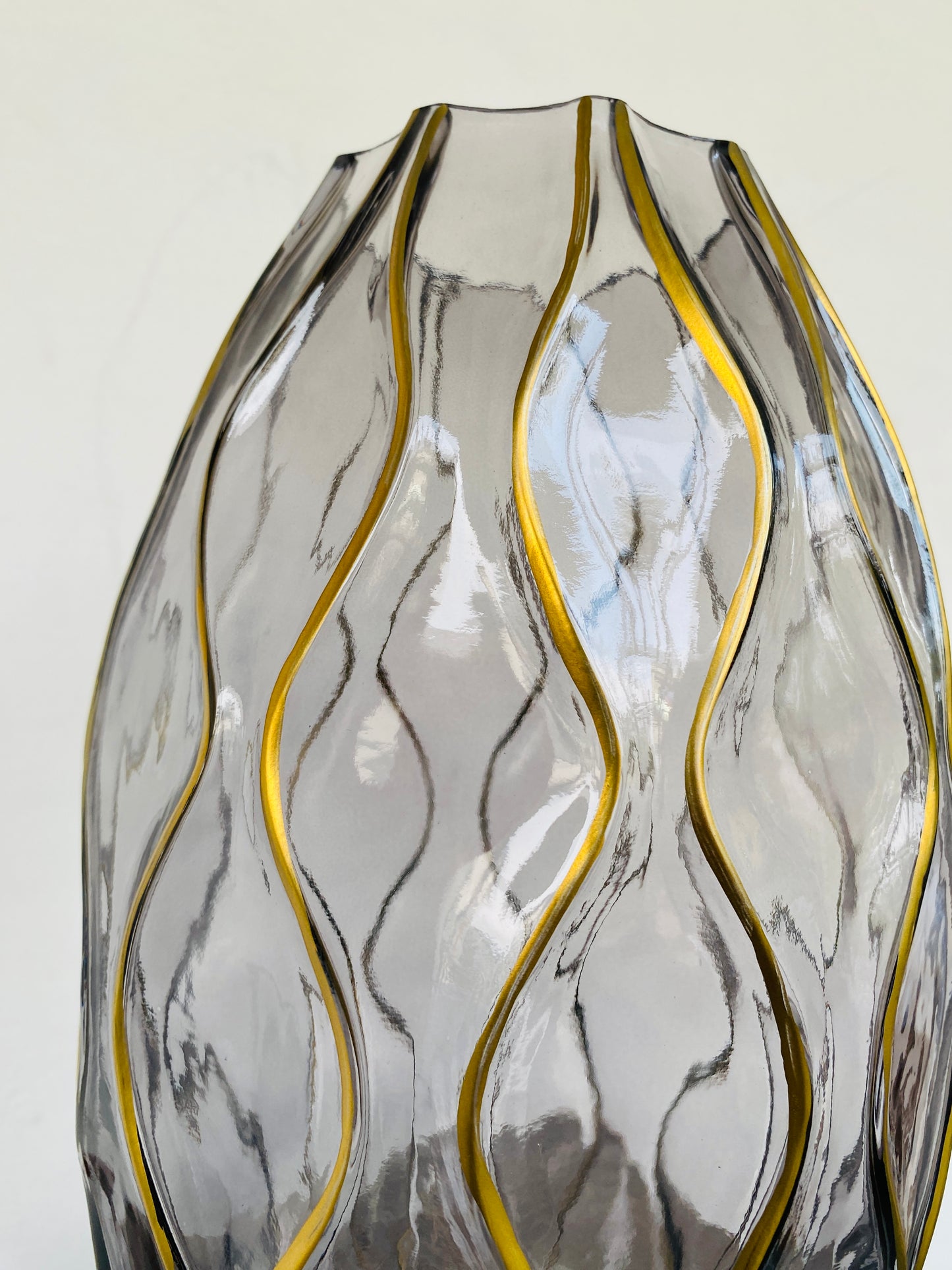 Premium Imported Designer Glass Vase showpiece– Limited Edition