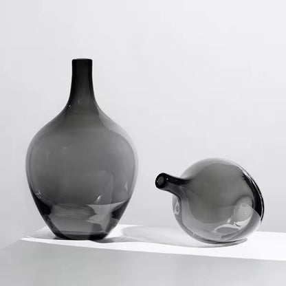 Noir Obsidian Sculpted Glass Vase – Black