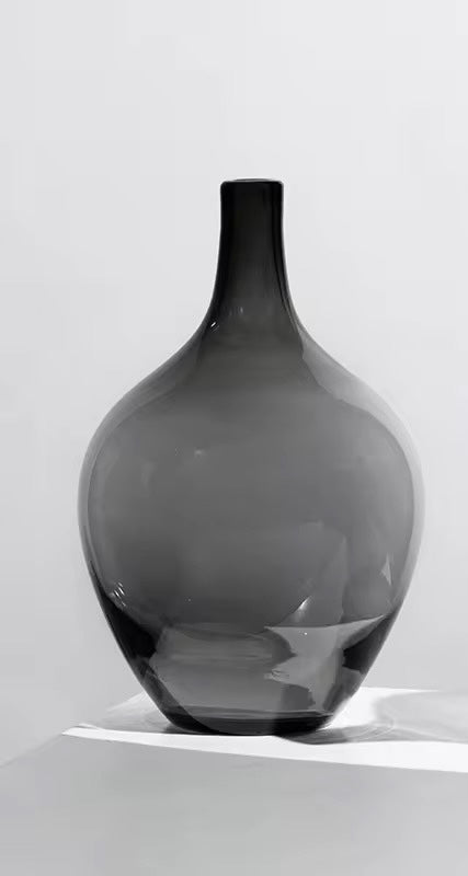 Noir Obsidian Sculpted Glass Vase – Black