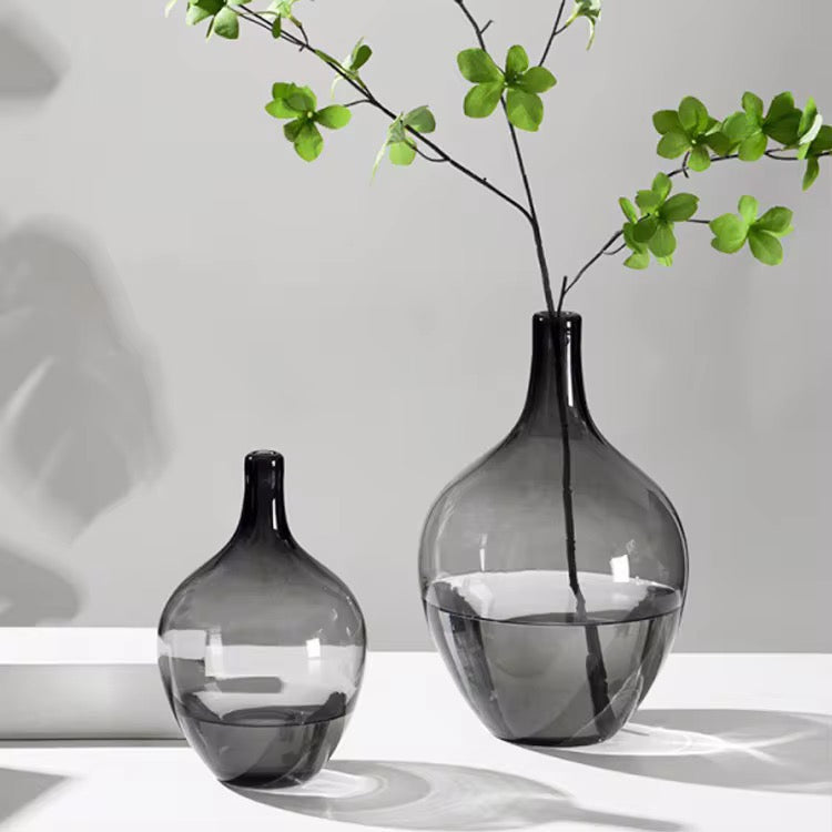 Noir Obsidian Sculpted Glass Vase – Black