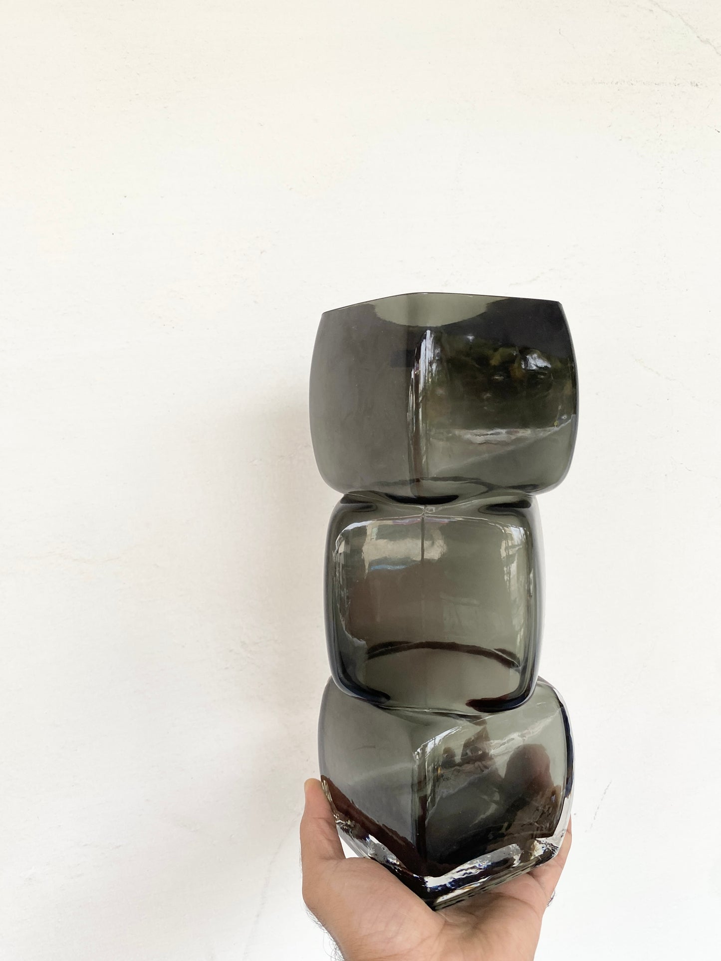 Premium Imported Designer black Glass Vase showpiece– Limited Edition