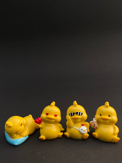 Set of 4 duck polystone miniatures