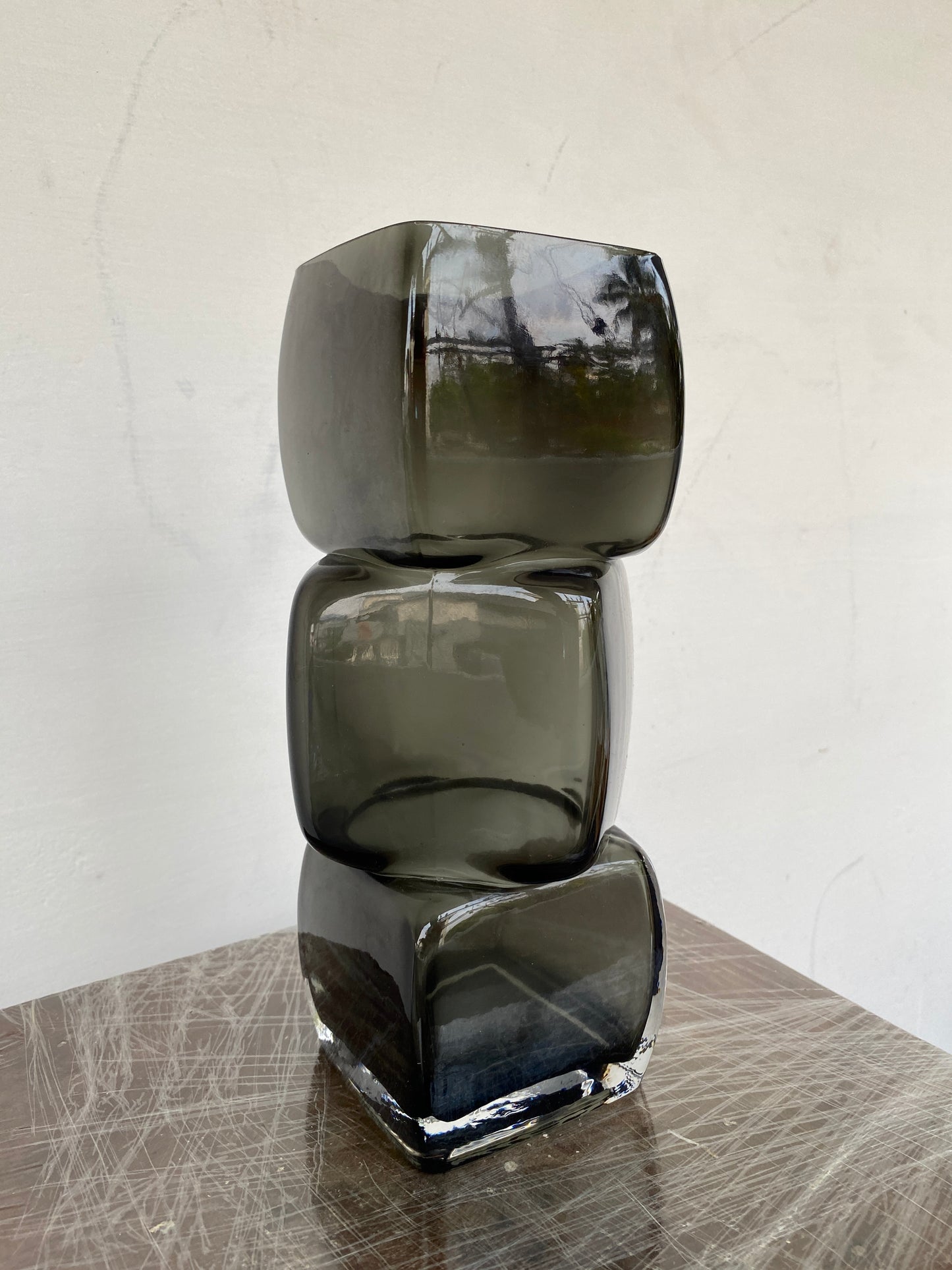 Premium Imported Designer black Glass Vase showpiece– Limited Edition