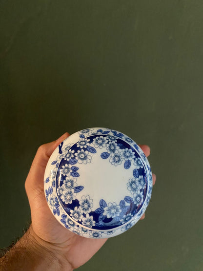 Imported blue&white Tea ginger Jars With Lids Jingdezhen butterfly floral Ceramic kitchen Storage Canisters Style Blue white pottery home decor