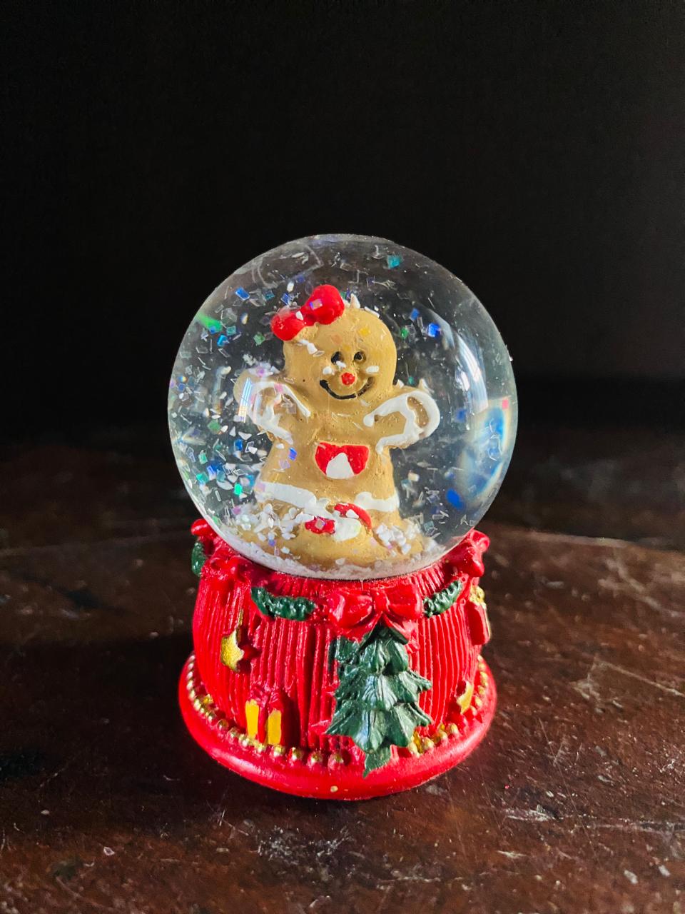 Christmas Snow Globe Set of 2 – Santa & Gingerbread Man